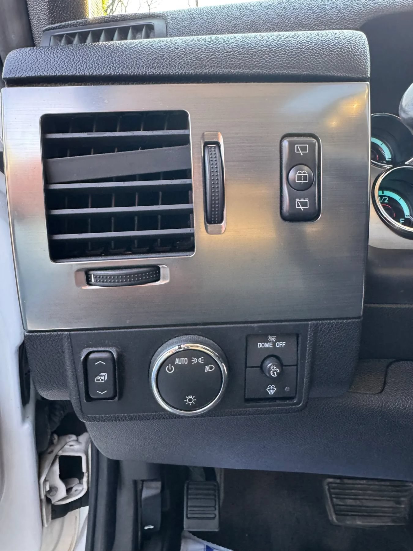 Used 2009 HUMMER H2 Luxury AWD/4WD image 25
