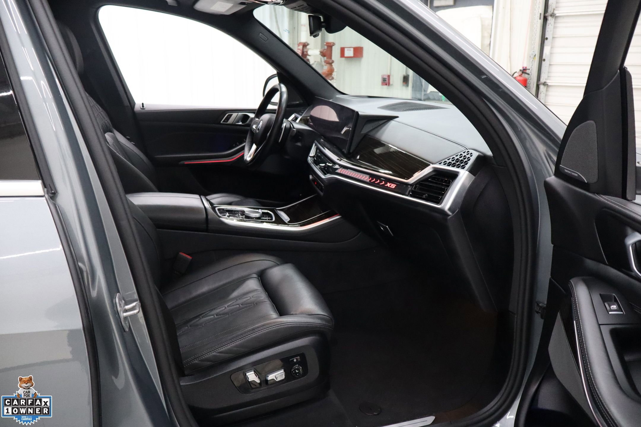 Used 2025 BMW X5 xDrive50e image 34