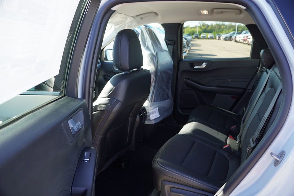 New 2025 Ford Escape SE image 11
