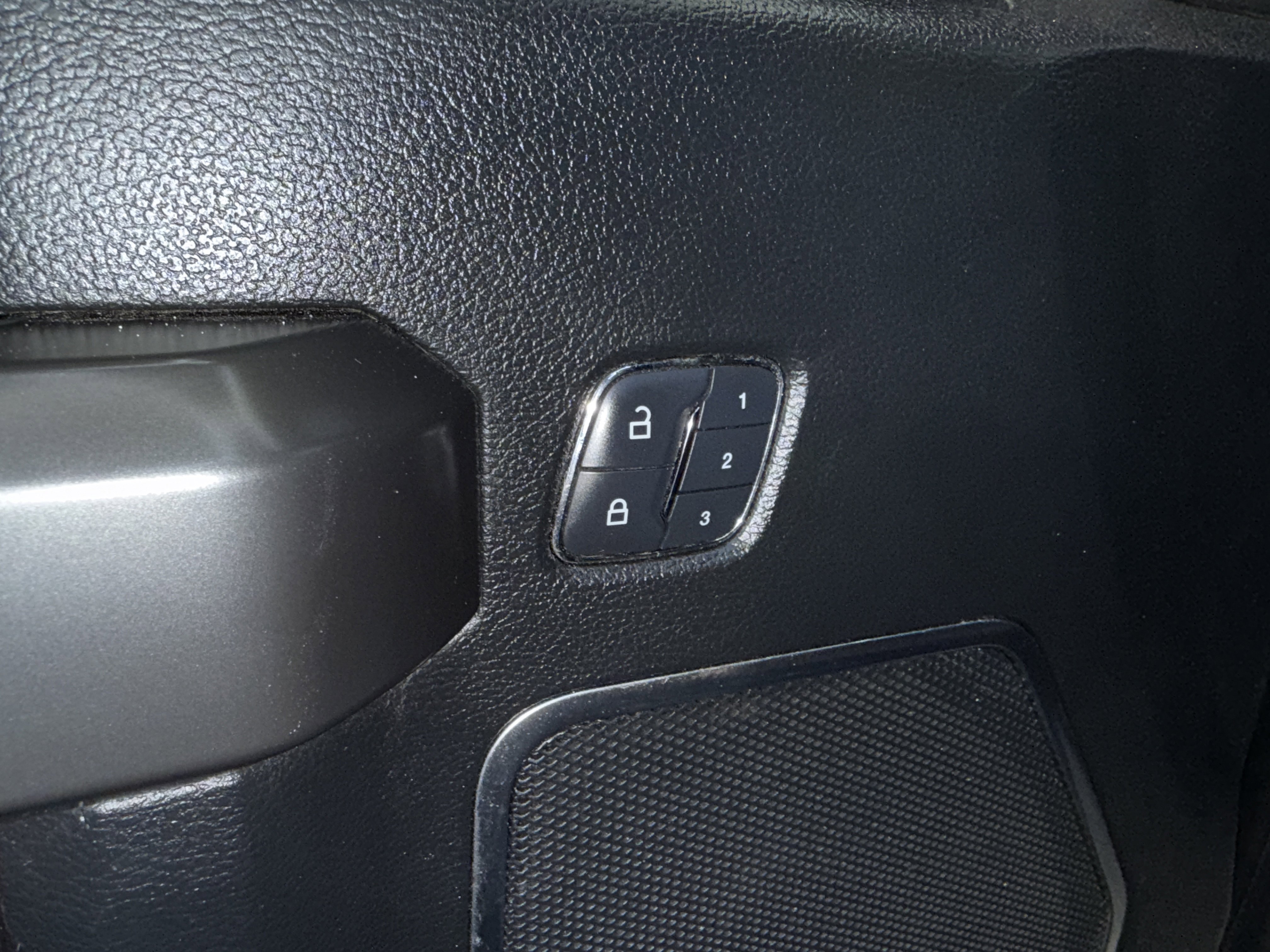 Used 2017 Ford F150 Limited AWD/4WD image 13