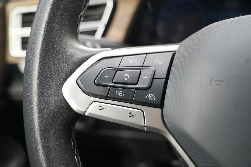 Used 2024 Volkswagen Atlas SE image 44