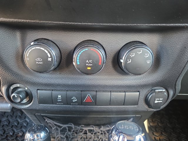 Used 2014 Jeep Wrangler Sport w/ Quick Order Package 24S AWD/4WD image 21