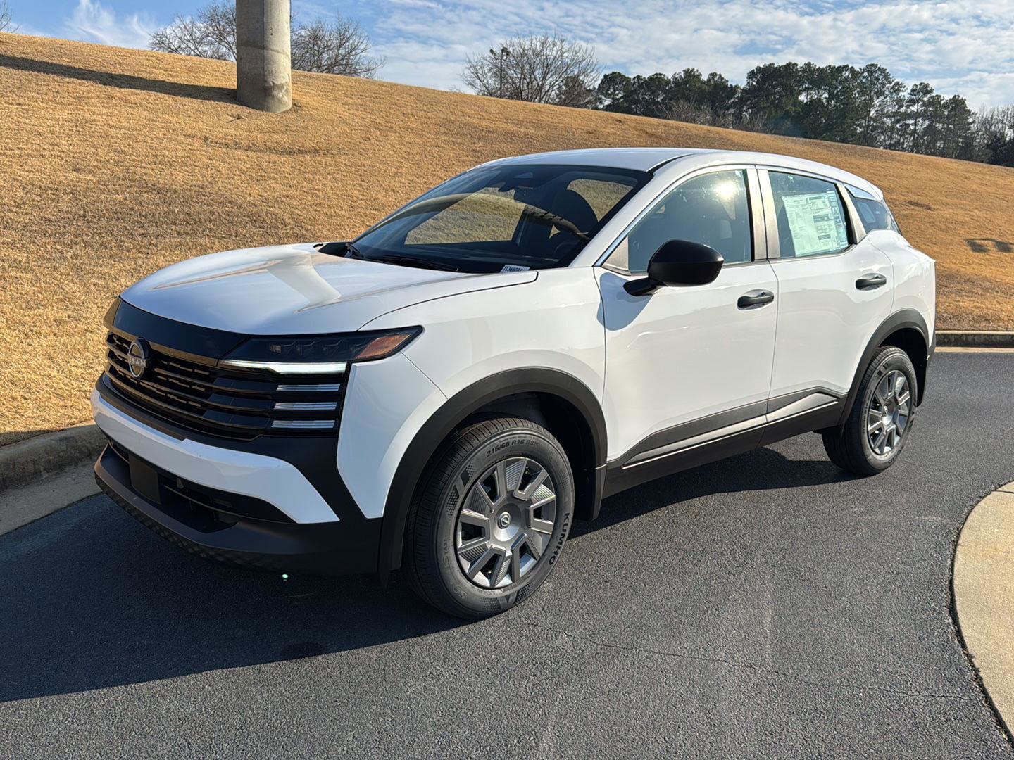 New 2026 Nissan Kicks S image 1