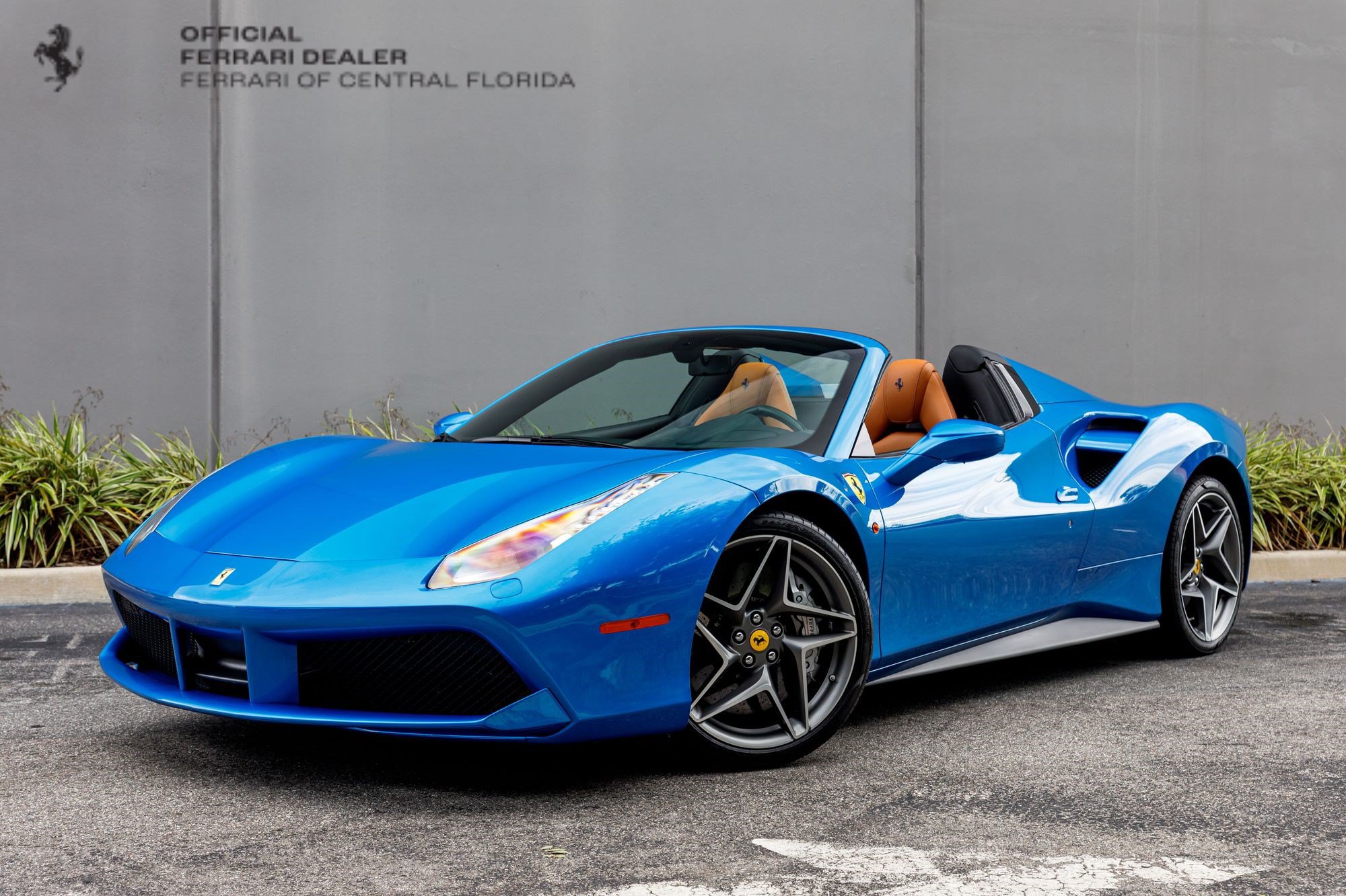 Used 2019 Ferrari 488 Spider RWD image 1