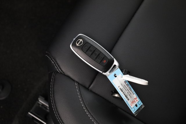 Certified 2025 Nissan Murano SL w/ Cargo Package image 31