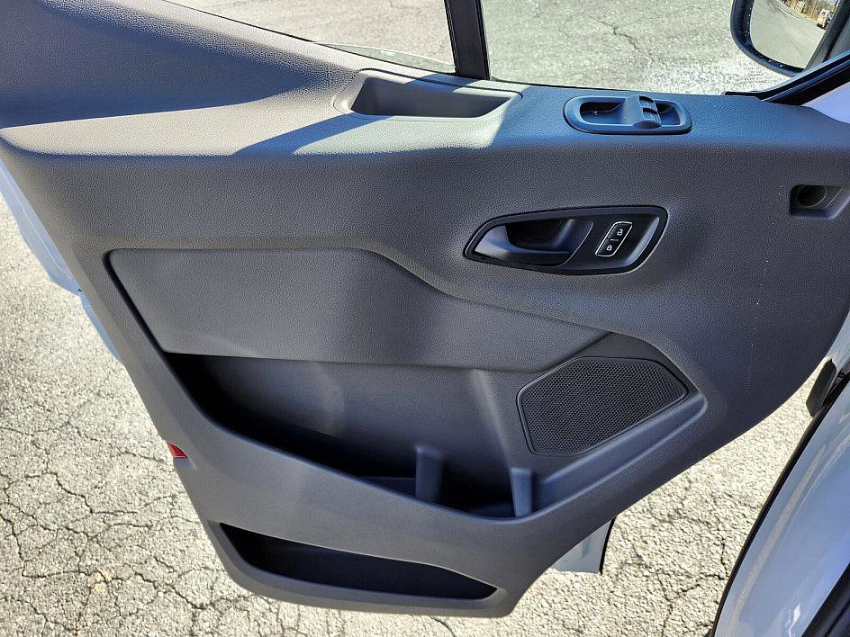 New 2024 Ford Transit 250 148 Medium Roof w/ Load Area Protection Package image 31