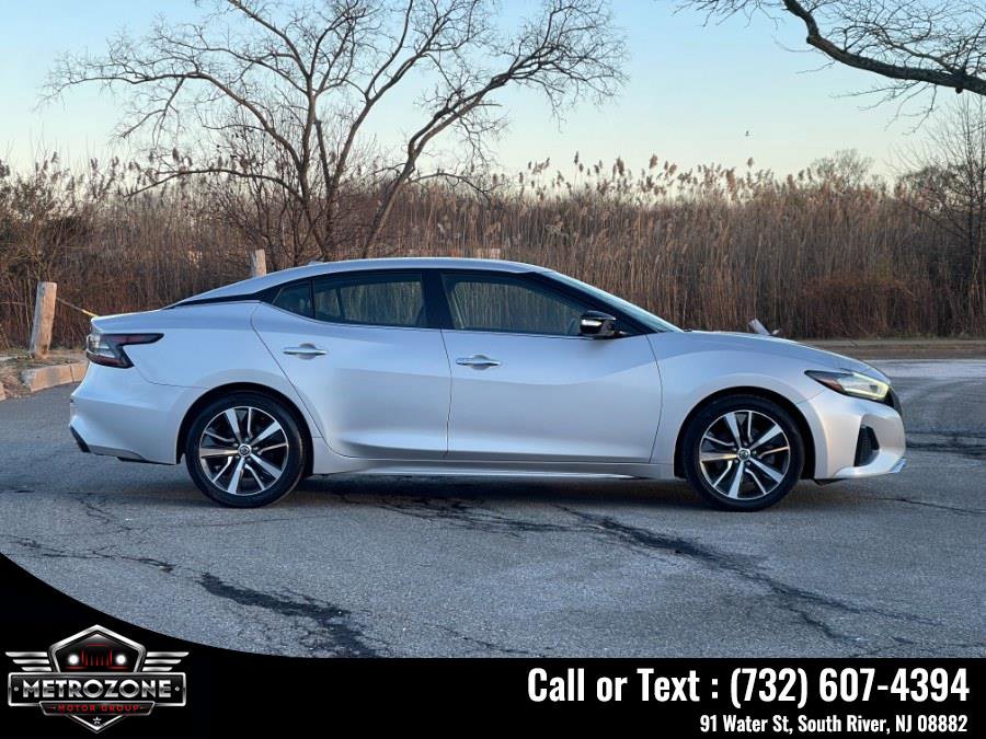 Used 2020 Nissan Maxima 3.5 SV w/ Floor Mat Group FWD image 9