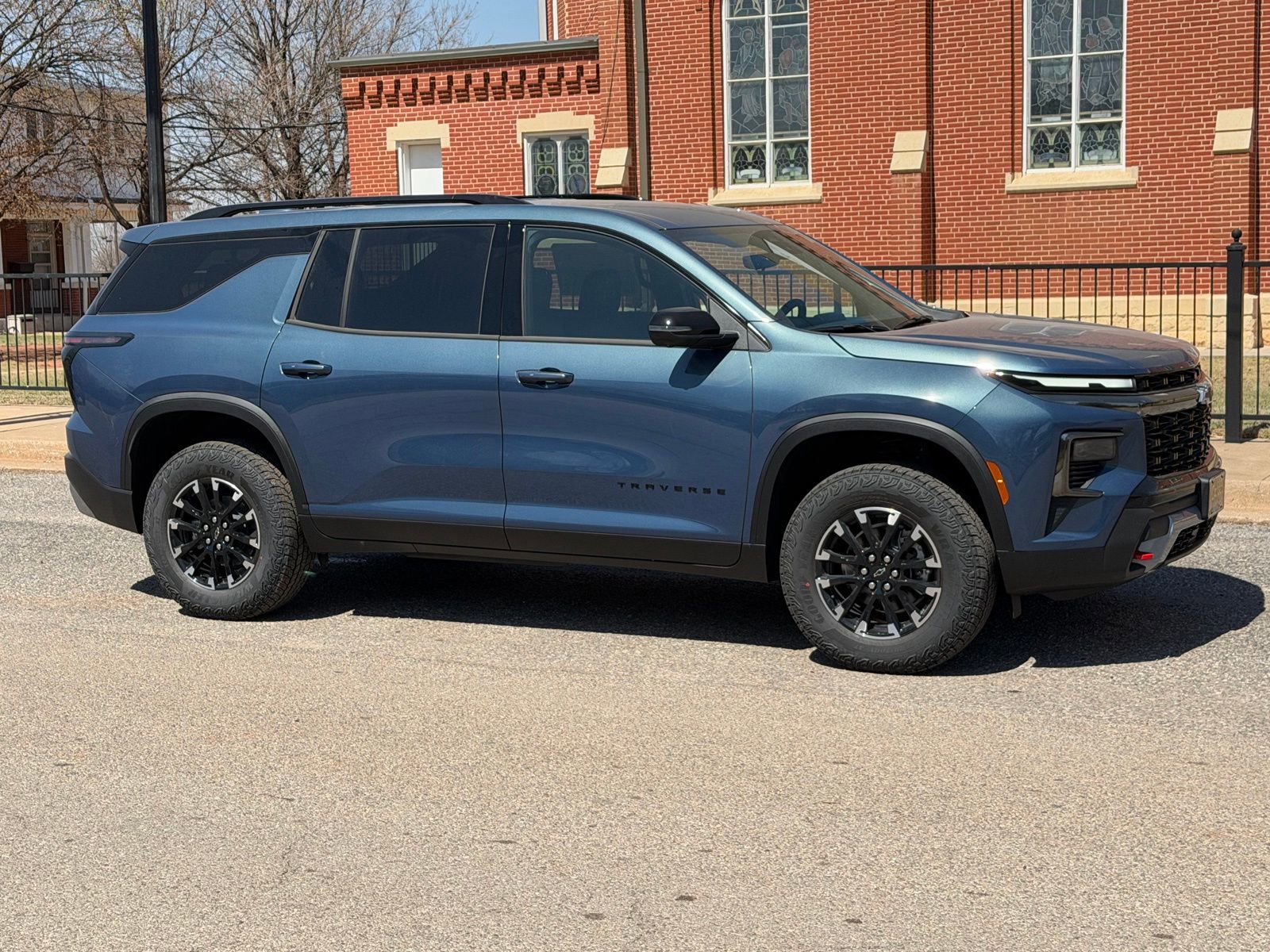 New 2026 Chevrolet Traverse Z71 image 2