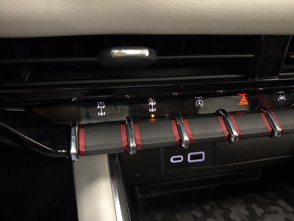 New 2025 GMC Canyon AT4 w/ AT4X Package image 41