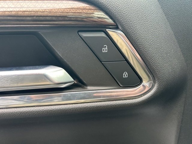 Used 2023 Chevrolet Silverado 1500 RST image 16
