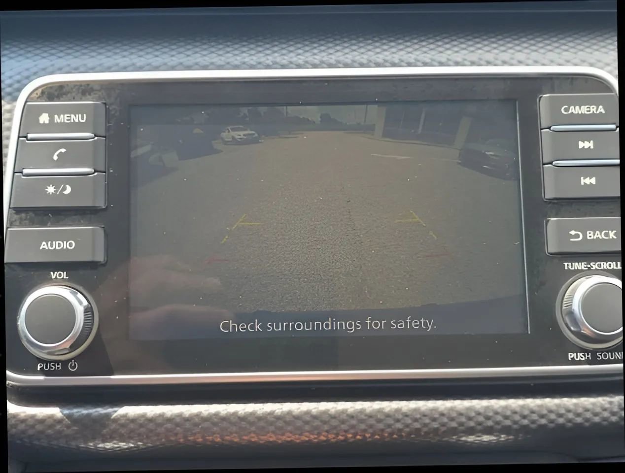 Used 2020 Nissan Kicks SV image 9