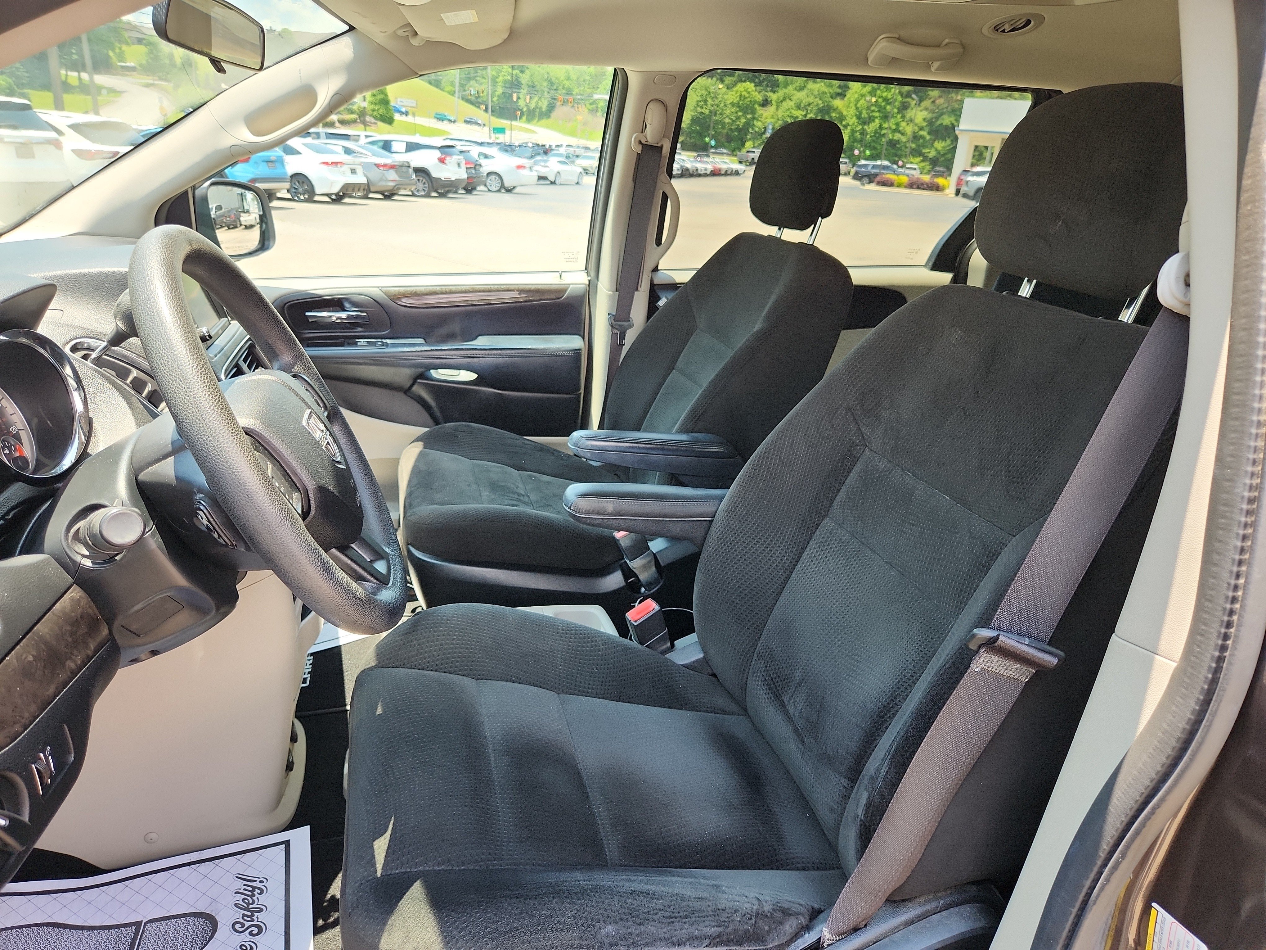 Used 2016 Dodge Grand Caravan SE w/ Quick Order Package 29E SE FWD image 13