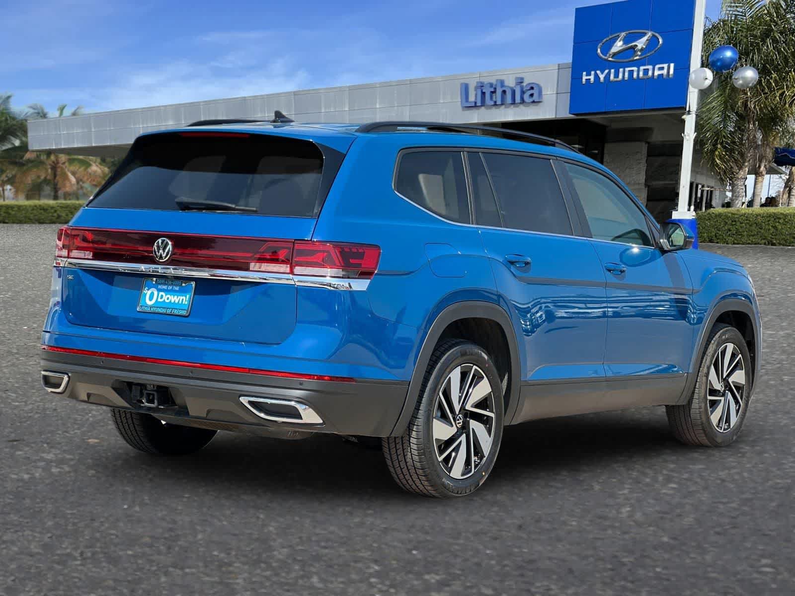 Used 2026 Volkswagen Atlas SE FWD image 3