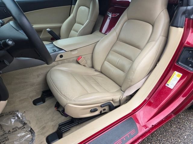 Used 2006 Chevrolet Corvette Convertible w/ Preferred Equipment Group RWD image 8