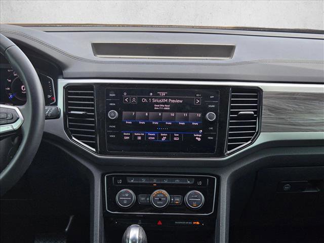 Used 2022 Volkswagen Atlas Cross Sport SE w/ Panoramic Sunroof Package FWD image 13