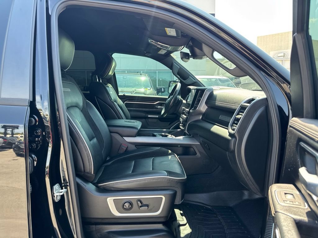 Used 2023 RAM 1500 Laramie AWD/4WD image 14