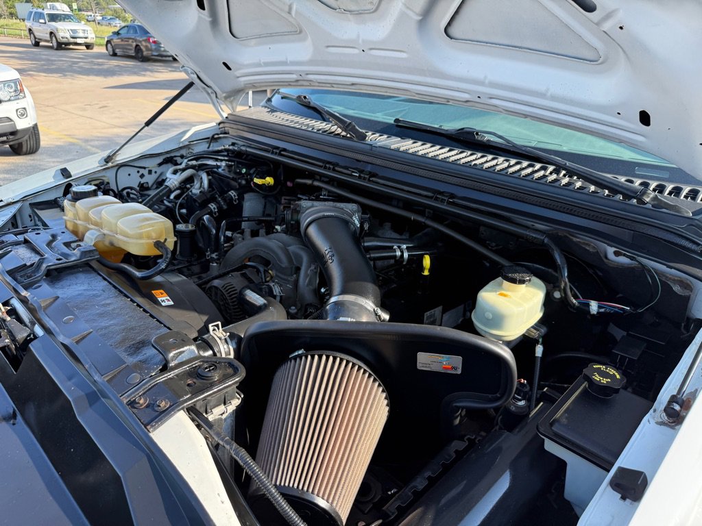 Used 2005 Ford Excursion XLT image 38