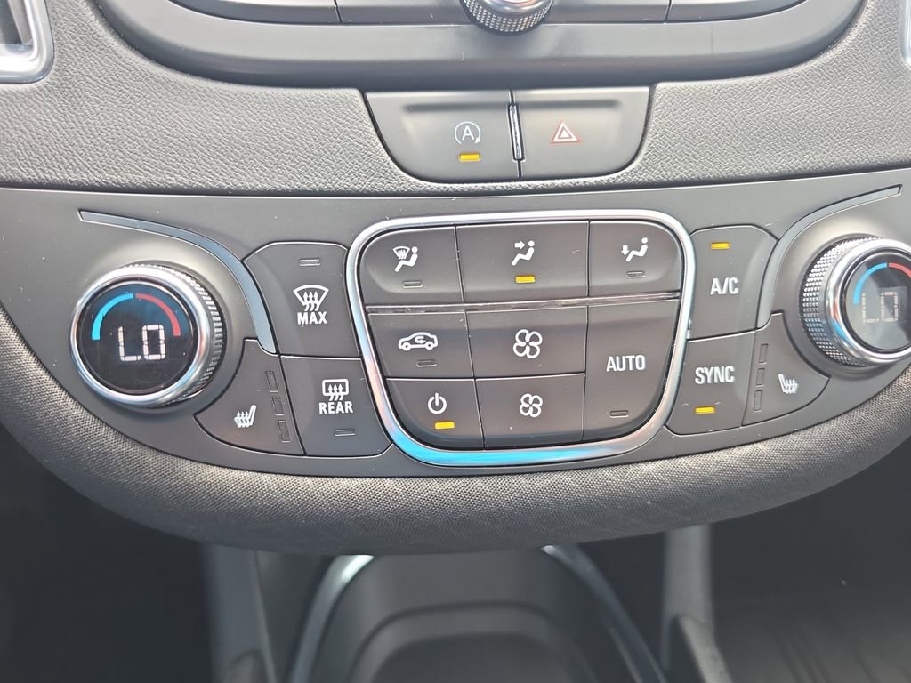 Used 2020 Chevrolet Malibu LT FWD image 28