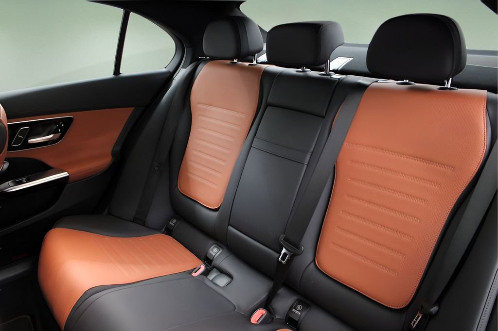 Used 2024 Mercedes-Benz C 300 Sedan image 21