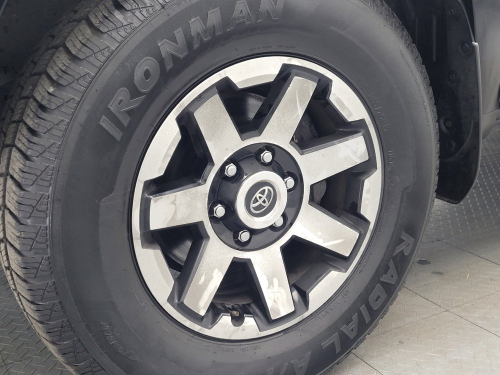 Used 2022 Toyota 4Runner TRD Off-Road Premium image 31