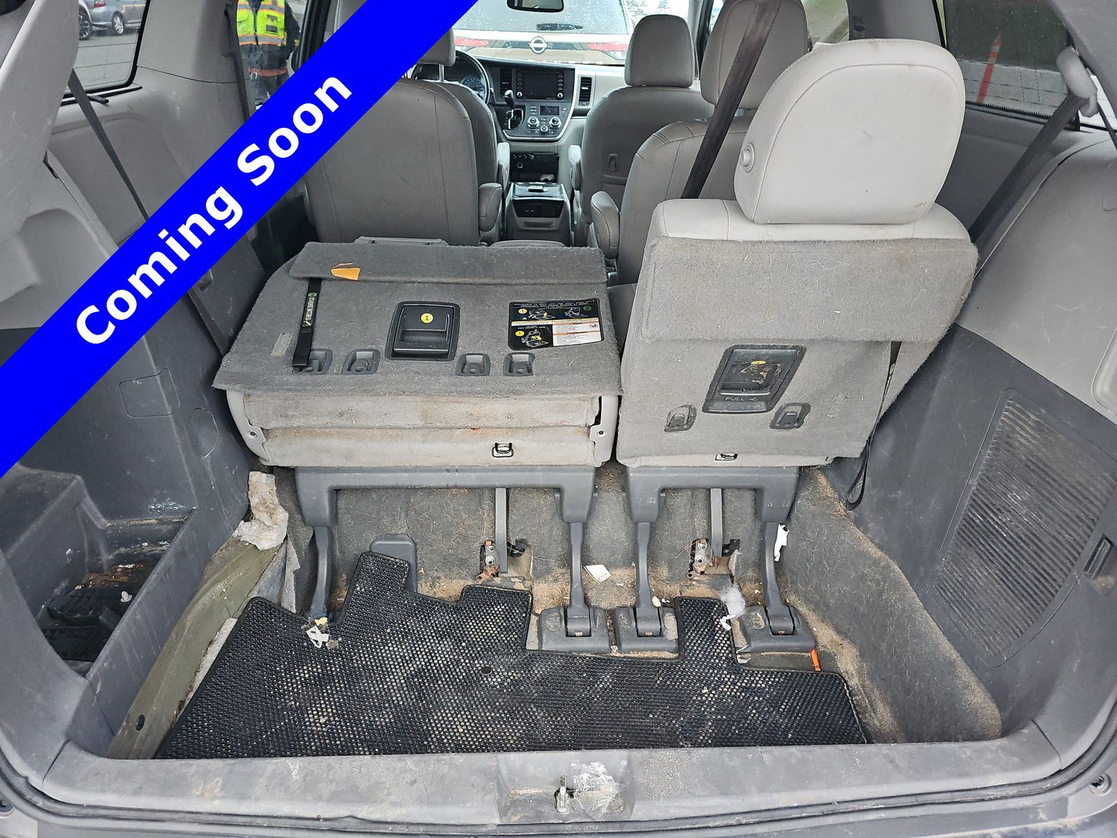 Used 2020 Toyota Sienna XLE w/ XLE Navigation Package image 12