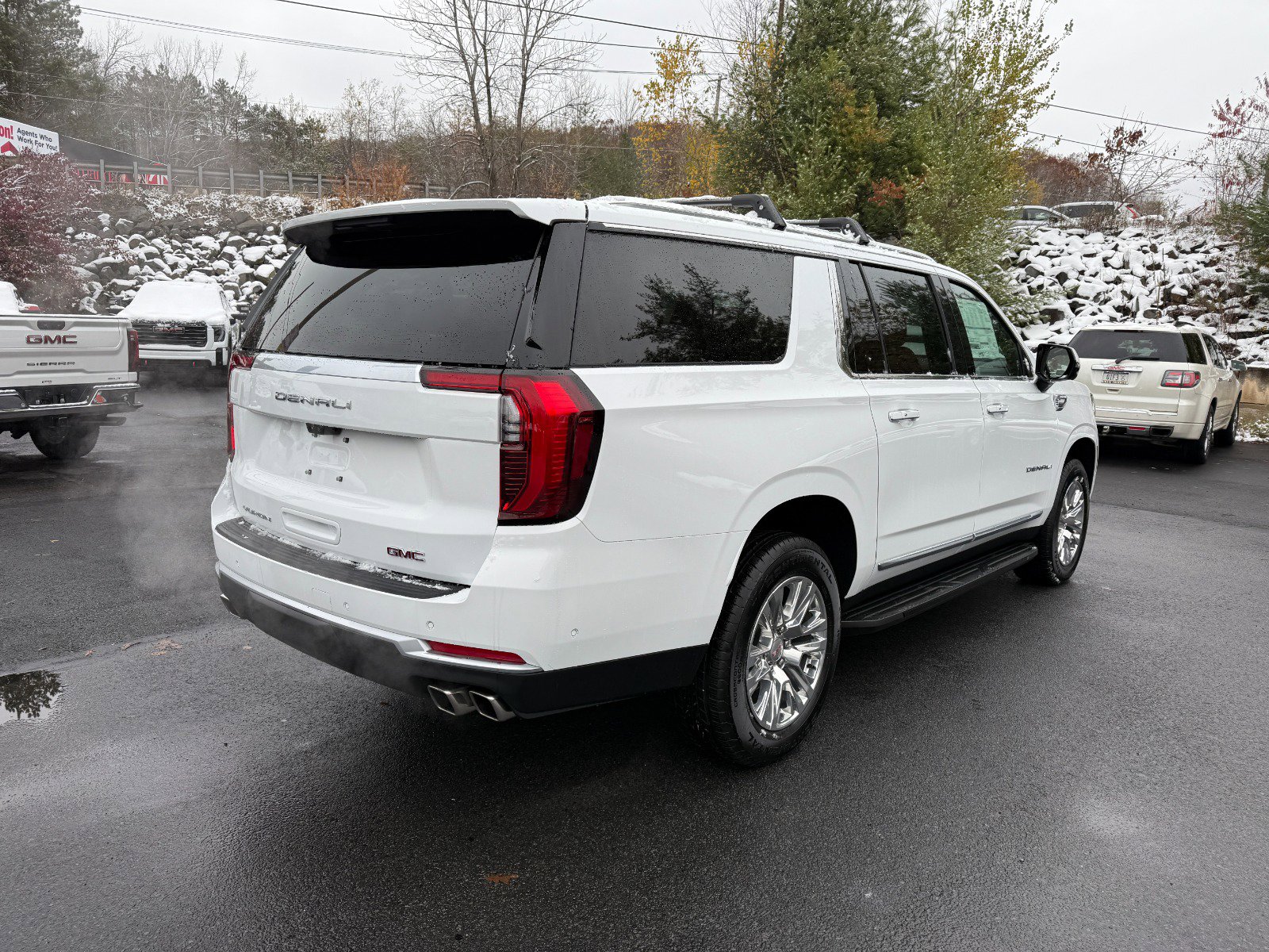 New 2026 GMC Yukon XL Denali image 5
