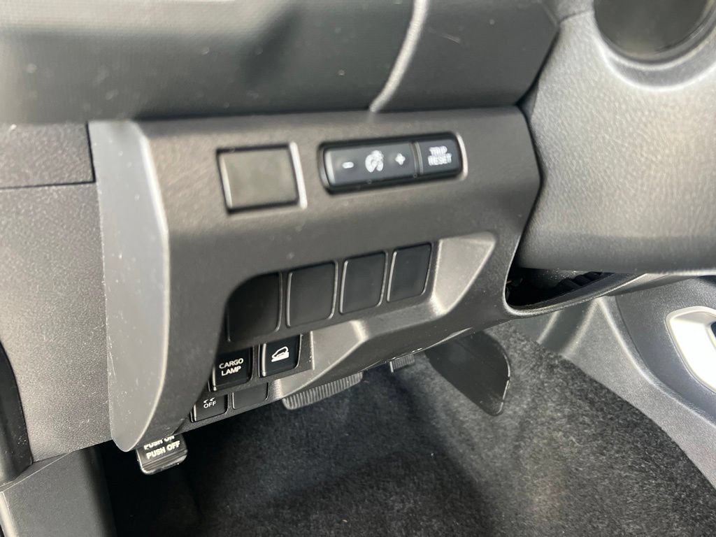 Certified 2024 Nissan Frontier SV AWD/4WD image 46
