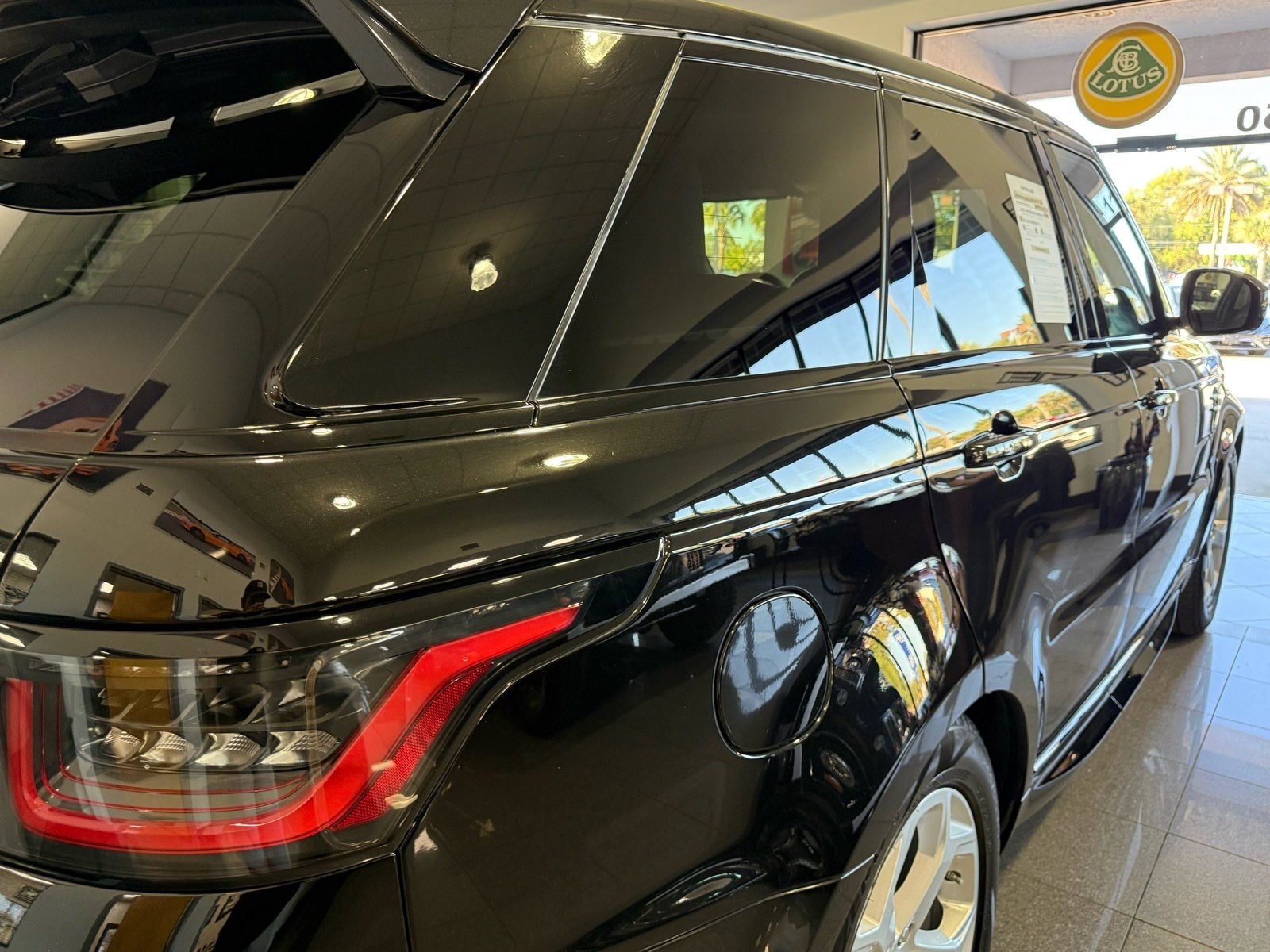 Used 2020 Land Rover Range Rover Sport HSE image 50