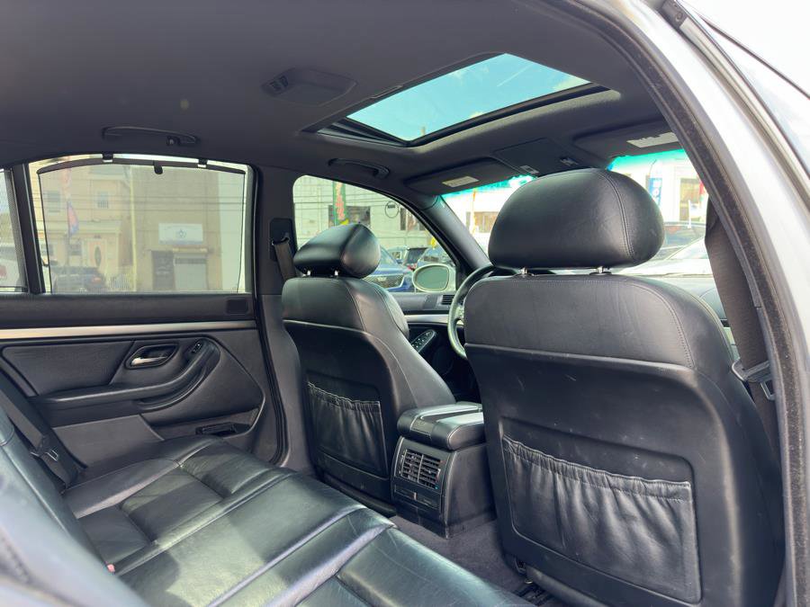 Used 2000 BMW M5 RWD image 19