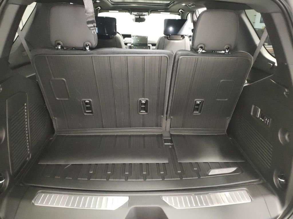 New 2026 GMC Yukon Denali w/ Denali Reserve Package image 16