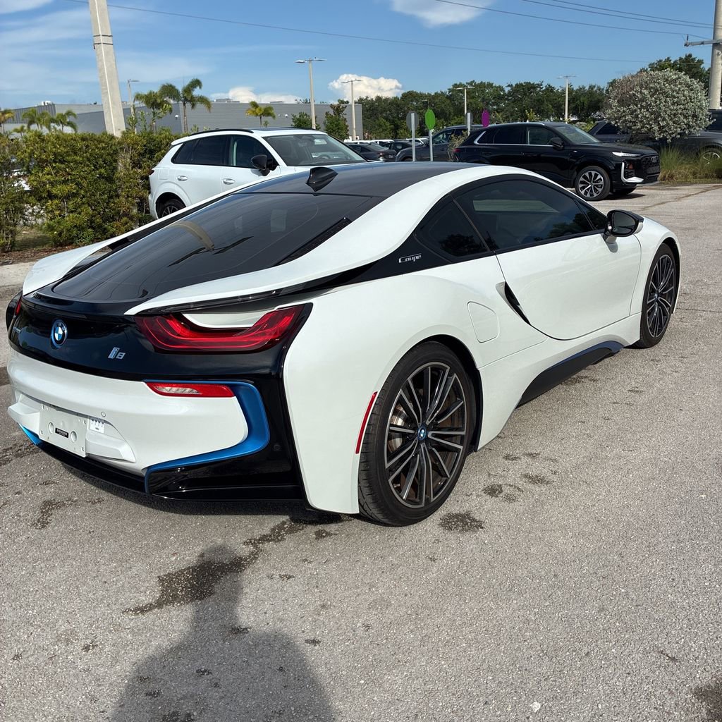 Used 2019 BMW i8 Coupe AWD/4WD image 7