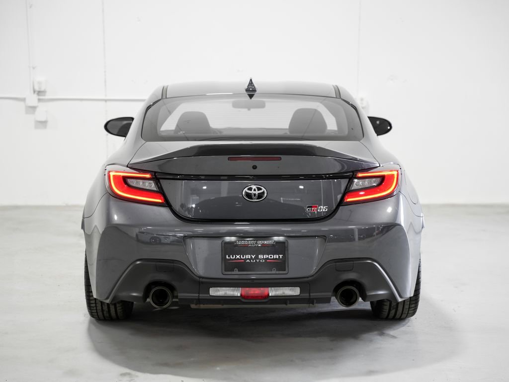 Used 2024 Toyota GR86 Premium image 4
