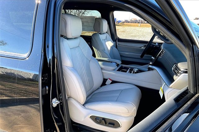 New 2025 Jeep Wagoneer Series II image 11