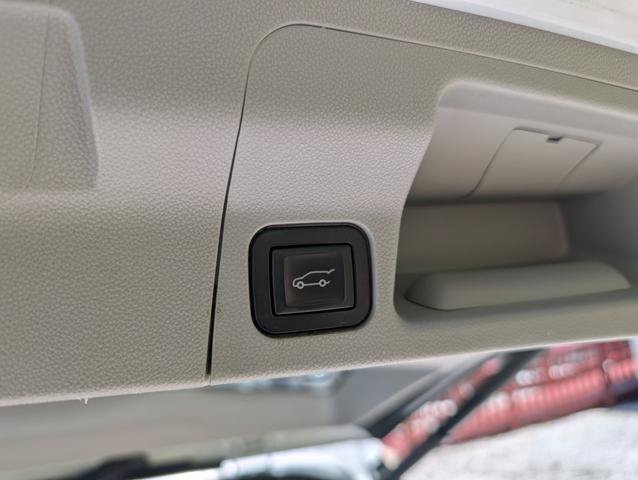 Used 2019 GMC Acadia SLT FWD image 18