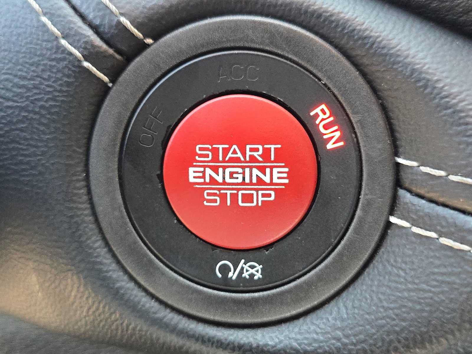 Used 2021 Dodge Durango SRT Hellcat w/ Technology Group AWD/4WD image 32