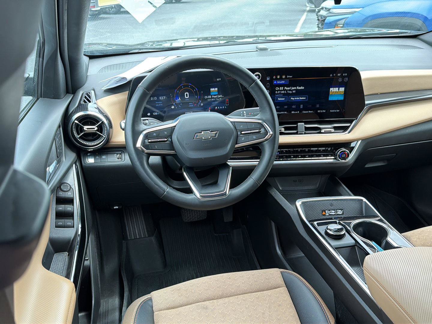 Certified 2025 Chevrolet Equinox ACTIV w/ Convenience Package III FWD image 19
