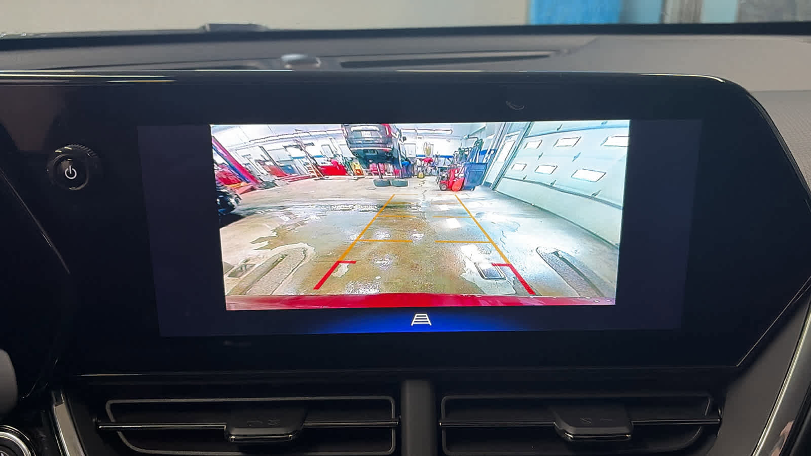 Certified 2024 Chevrolet Trax RS w/ Driver Confidence Package image 16