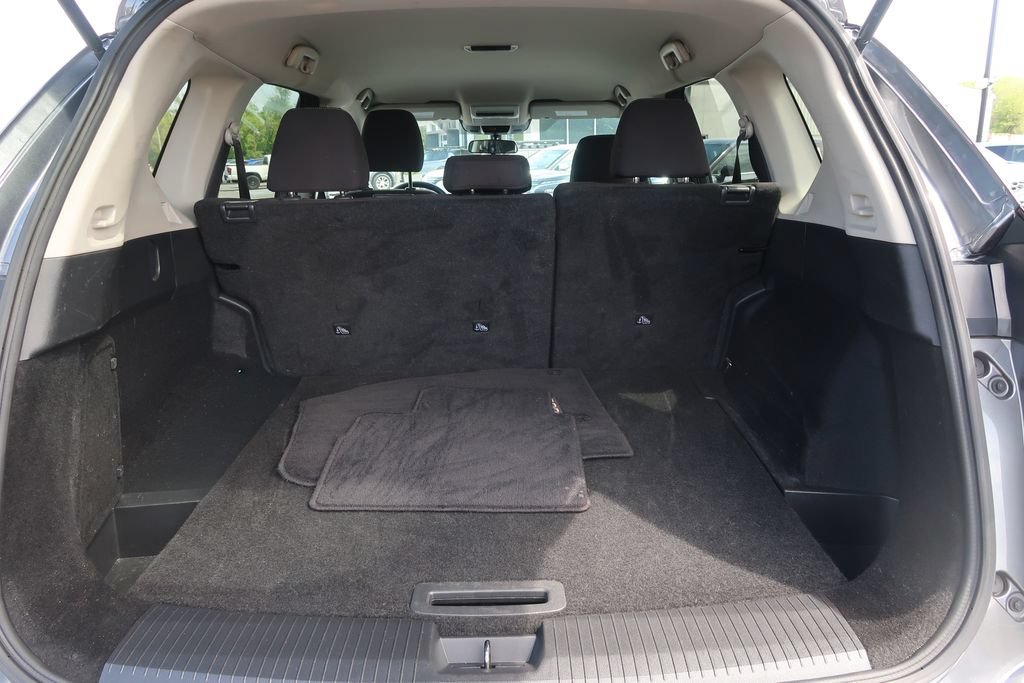 Used 2024 Nissan Rogue S FWD image 11