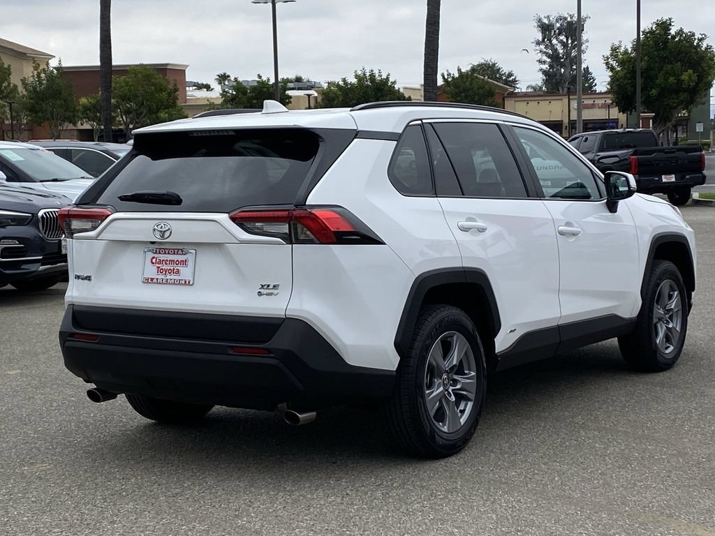 Certified 2025 Toyota RAV4 XLE AWD/4WD image 42