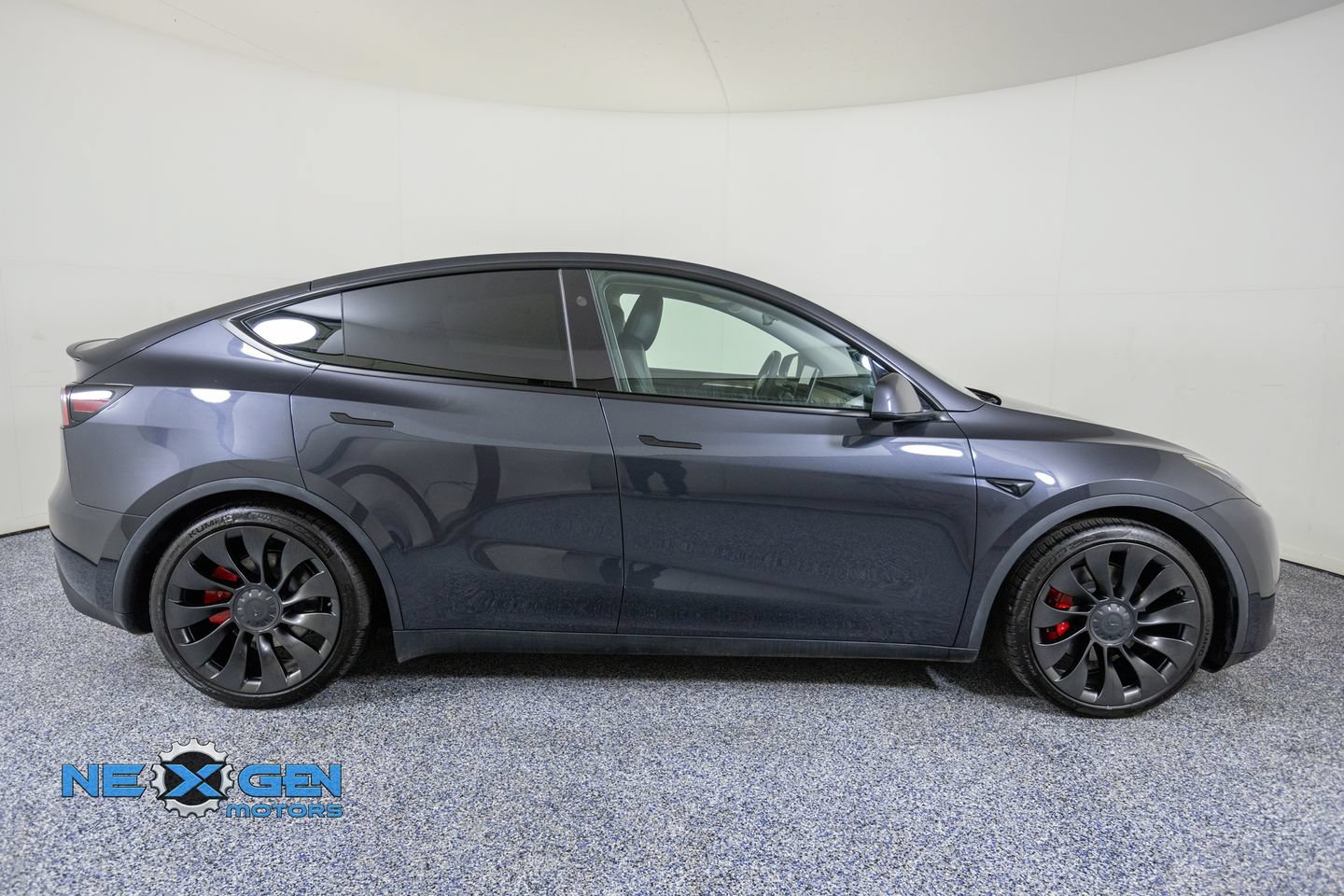 Used 2025 Tesla Model Y Performance AWD/4WD image 8