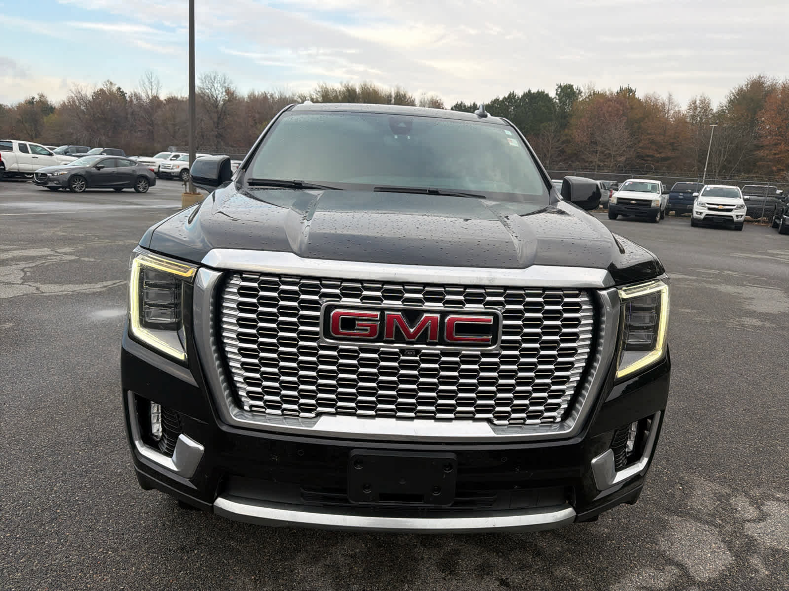 Used 2021 GMC Yukon Denali w/ Denali Ultimate Package image 3