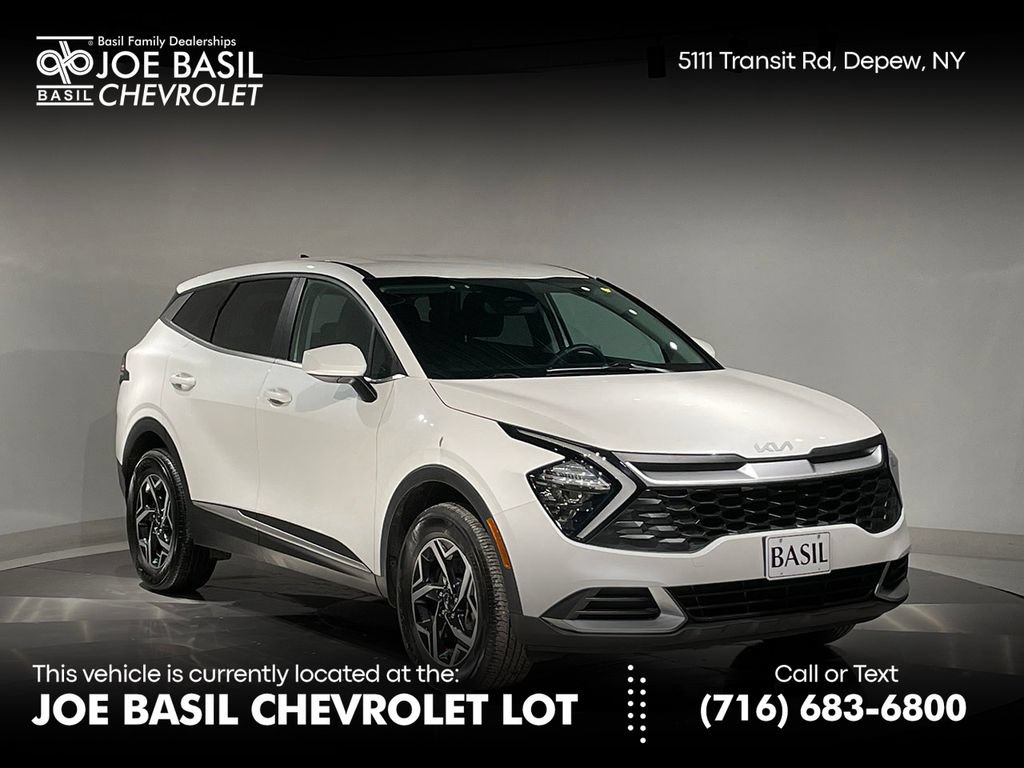 Used 2023 Kia Sportage LX AWD/4WD image 1