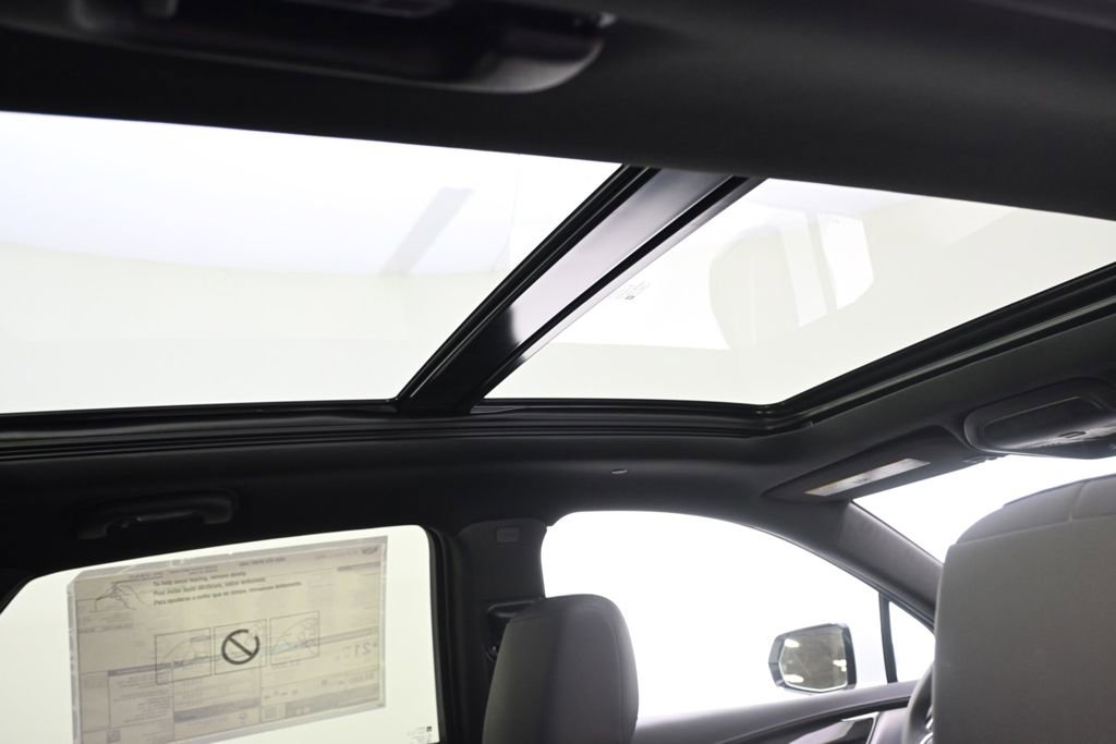 New 2025 Cadillac XT5 Sportv w/ LPO, Red Accent Package image 17