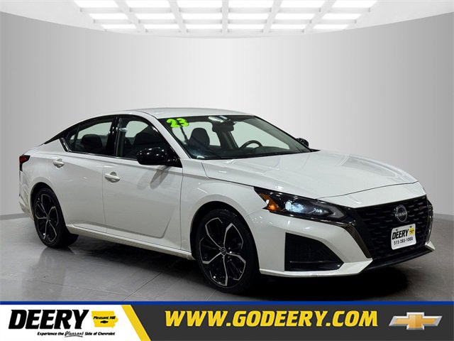 Used 2023 Nissan Altima 2.5 SR image 1