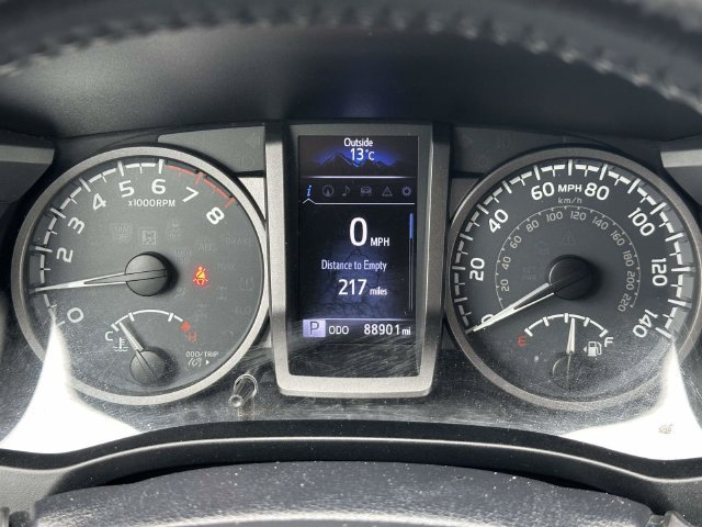 Used 2017 Toyota Tacoma TRD Sport w/ Tow Package AWD/4WD image 26