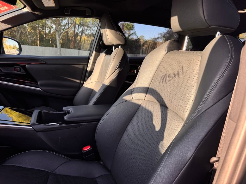 Used 2024 Toyota bZ4X Limited w/ Weather Package image 13