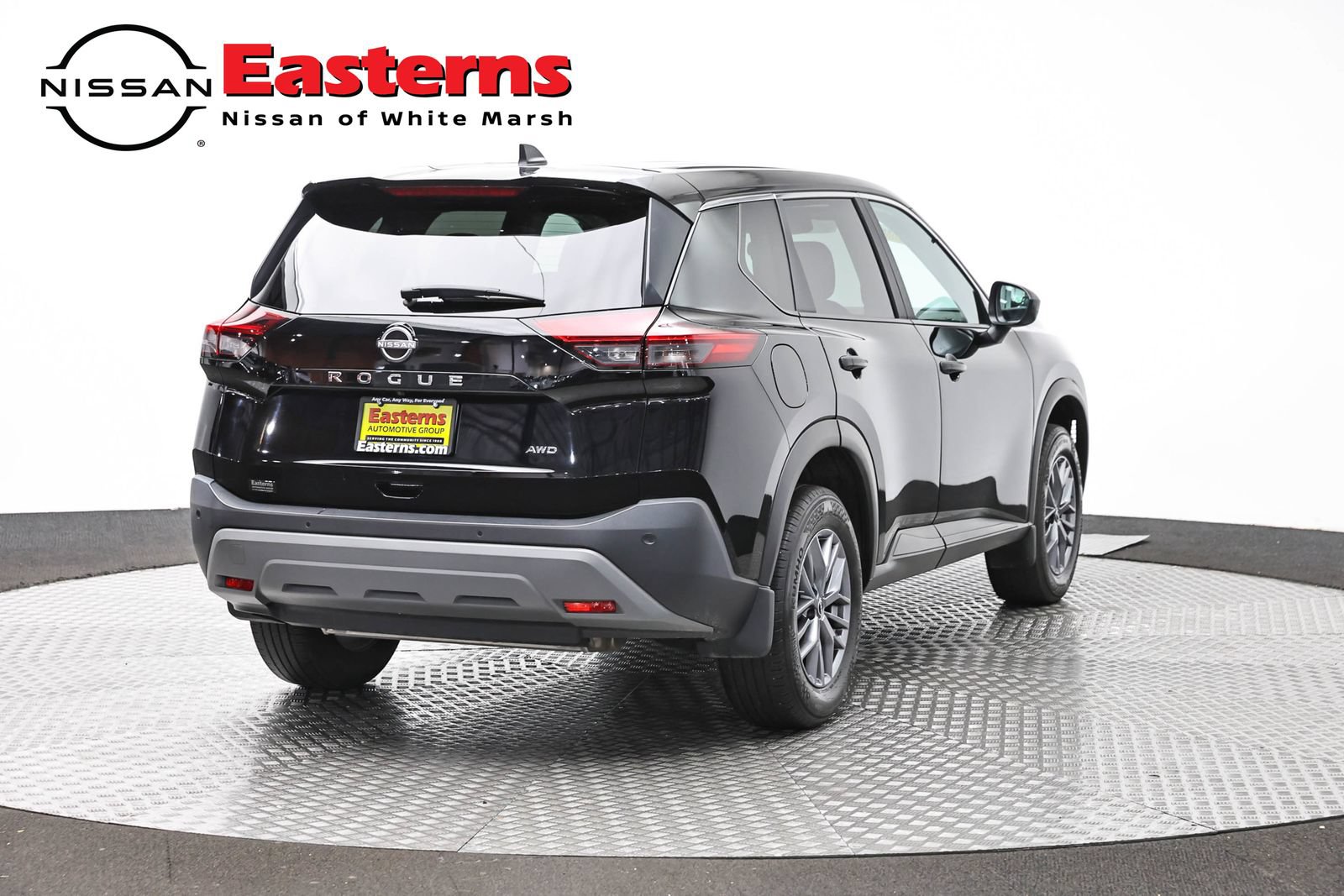 Used 2023 Nissan Rogue S AWD/4WD image 5