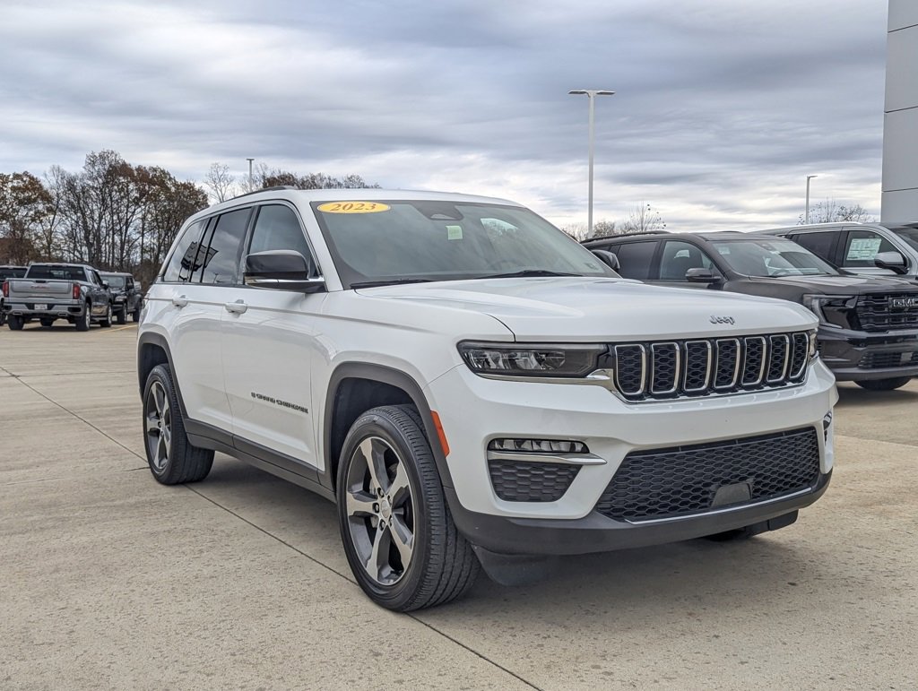 Used 2023 Jeep Grand Cherokee Limited image 5