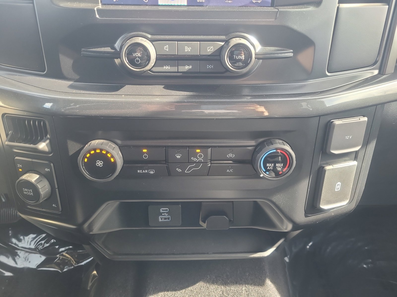 Certified 2023 Ford F150 XL w/ STX Appearance Package image 29