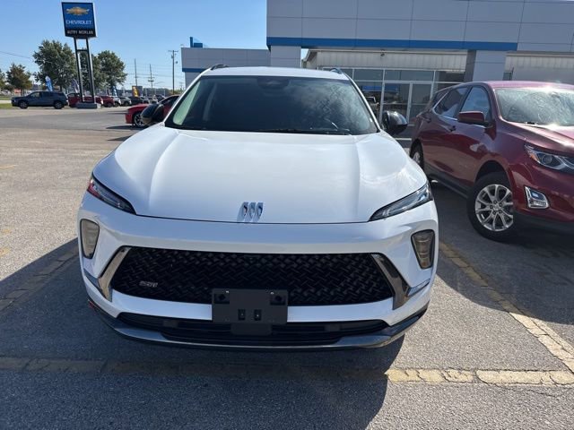 Used 2024 Buick Envision Sport Touring image 4